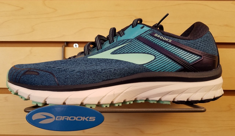 8 Best Brooks Running Shoes for Flat Feet Men and Women